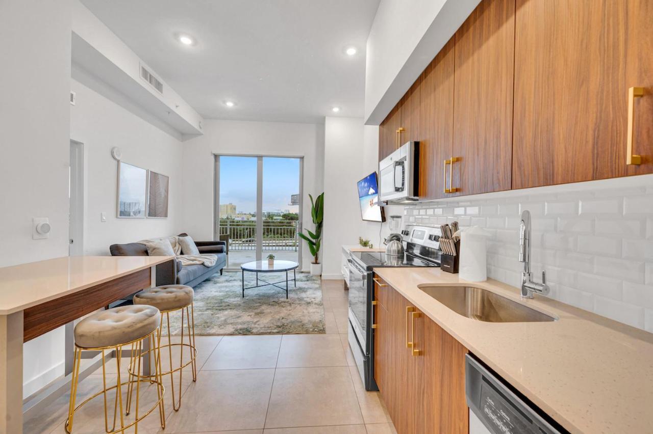 Modern Unit In Downtown Miami With Free Parking Apartment Exterior photo