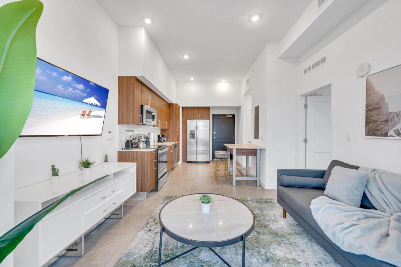 Modern Unit In Downtown Miami With Free Parking Apartment Exterior photo
